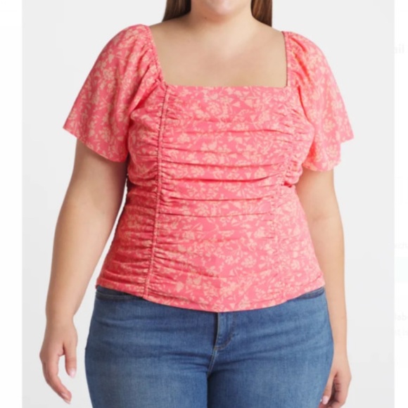 Lush Tops - NWOT Lush Scoop Neck Top